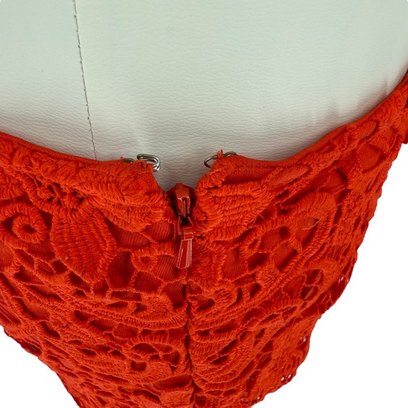 Leith Lace Pencil Skirt MEDIUM Red Floral Overlay Sheer Hem Lined Zip Crochet - Picture 6 of 13